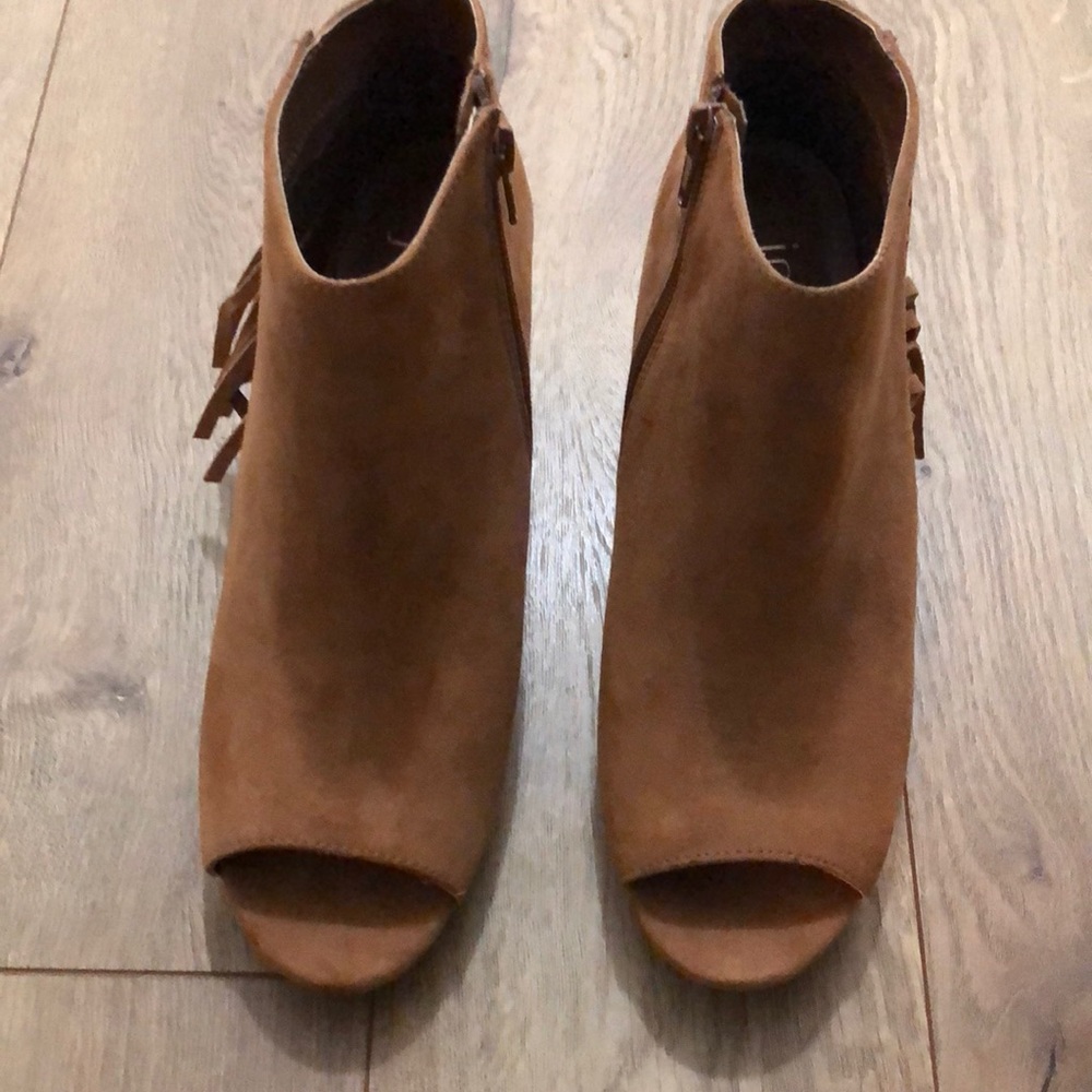 Brand new Jore ankle boots with fringe